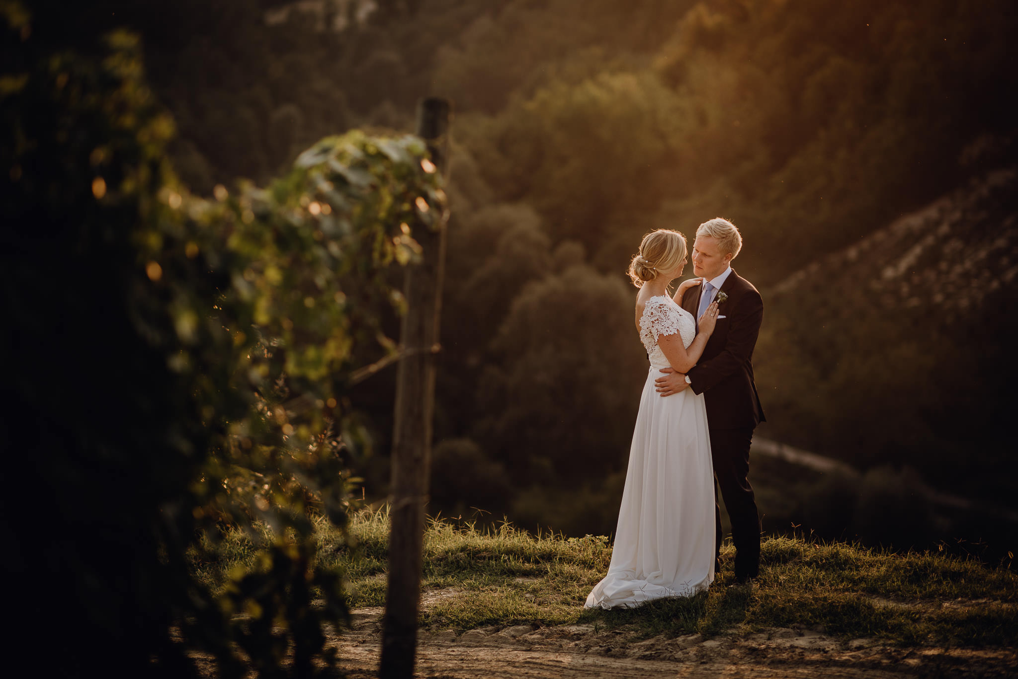 outdoor wedding in italy in a vineyard