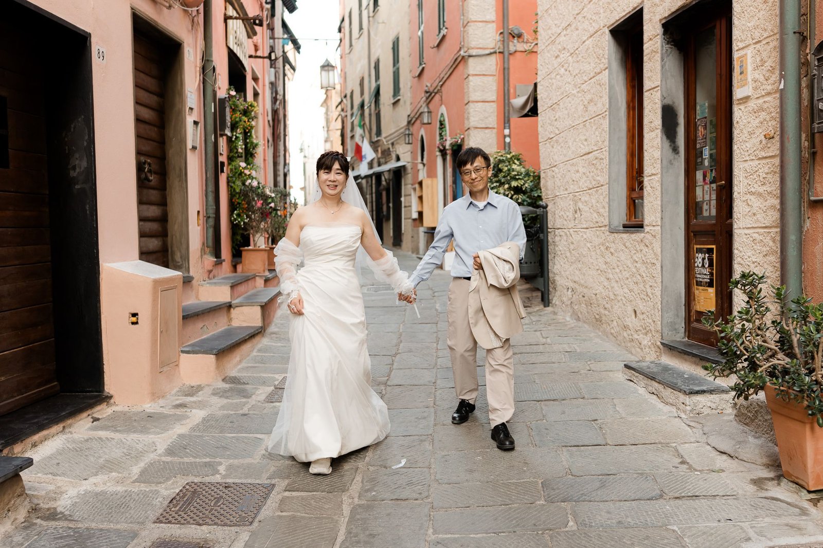 Pre-wedding photoshoot in Portovenere, Italy