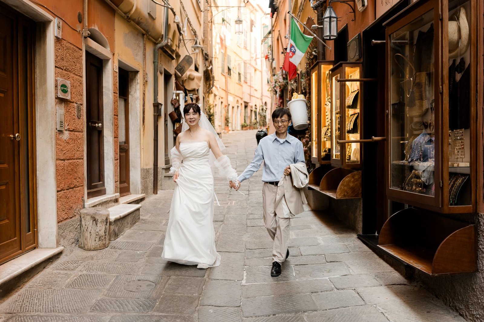 Pre-wedding photoshoot in Portovenere, Italy