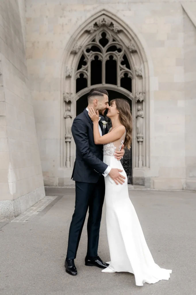 The couple in front of a Gothic portal, Zurich